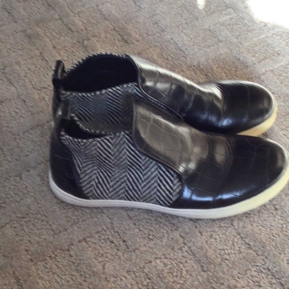 Circus Sam Edelman Jadyn Black and White Herringbone Boots Shoes